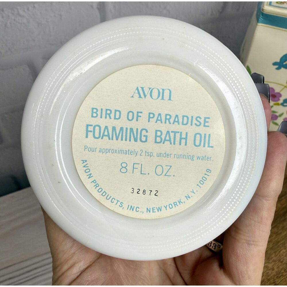 Avon English Provincial Bird of Paradise Foaming Bath Oil White w/ Box 8 fl. oz. - Picture 15 of 16
